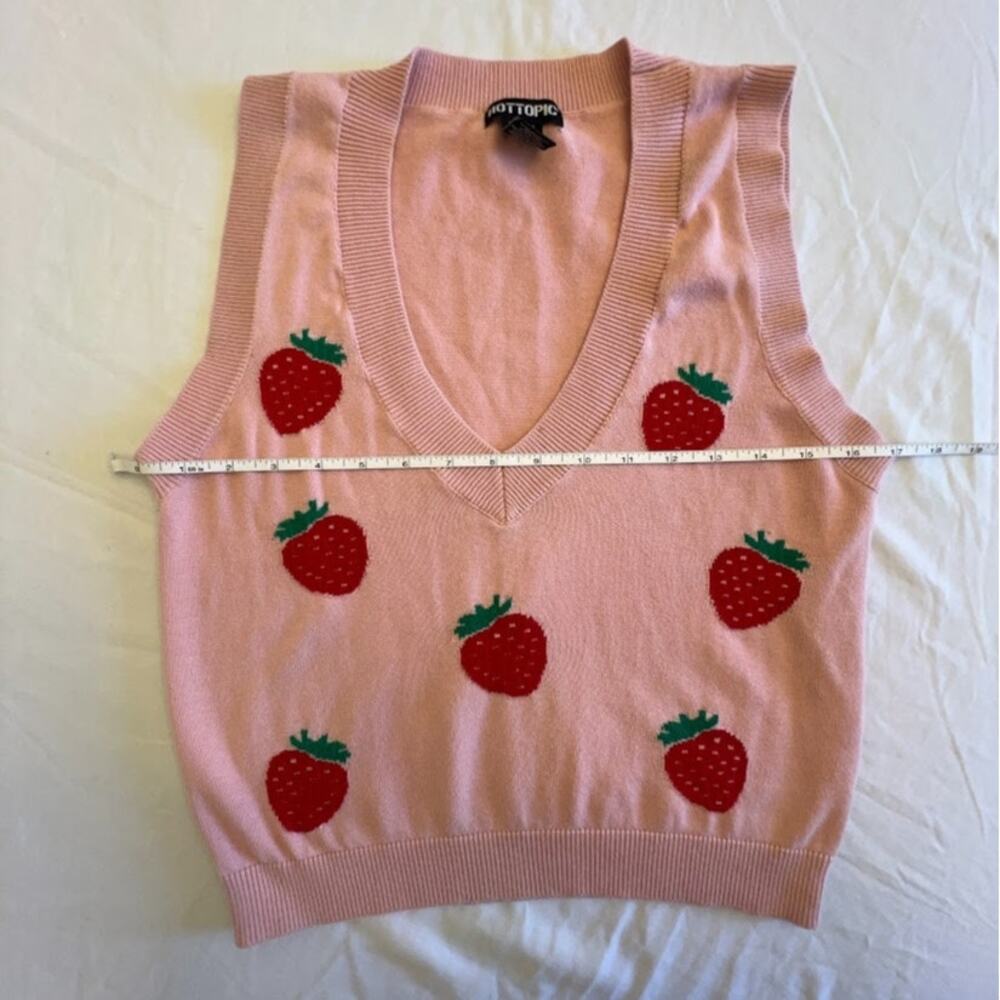 Hot Topic Strawberry Knit Crop Sweater Vest Women's Sz S Y2K Style - Picture 6 of 9